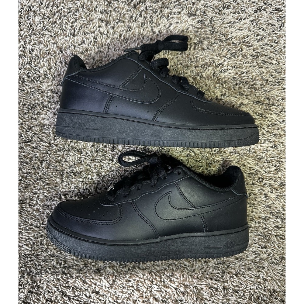 Nike Air Force 1 Low Sneakers Youth Size 6Y/7.5W Black Leather FV5951 001 - Picture 2 of 10